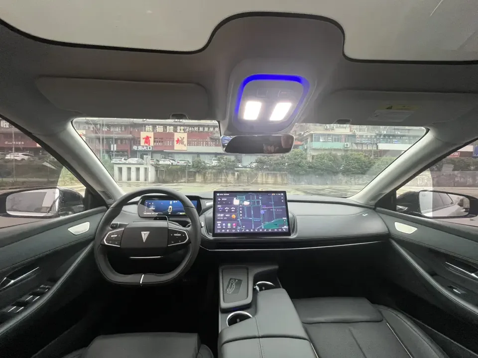 Deepal dark blue SL03 1200 Extended Range Edition 2023 — миниатюра 4