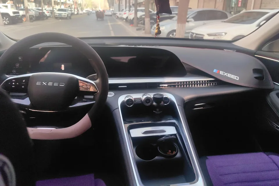 Exeed TXL Xingtu Lingyun 2024 Lingyun 300T 2WD Xingyao Edition 2023 — миниатюра 3