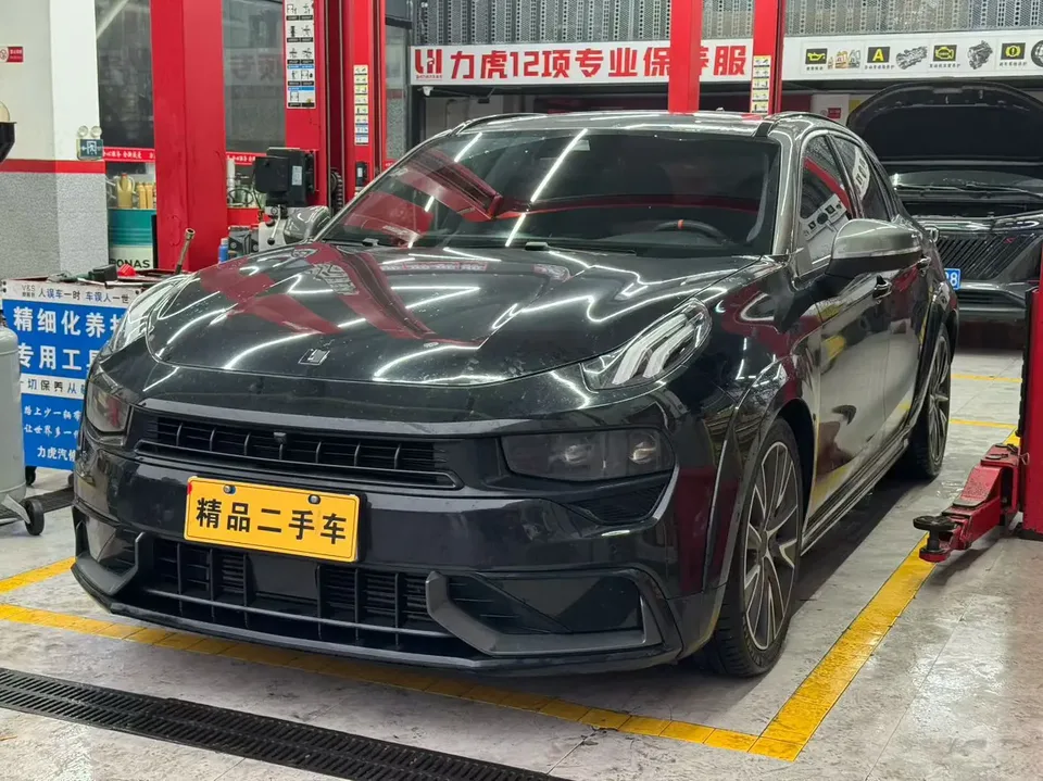 Lynk & Co 02 Hatchback 2022