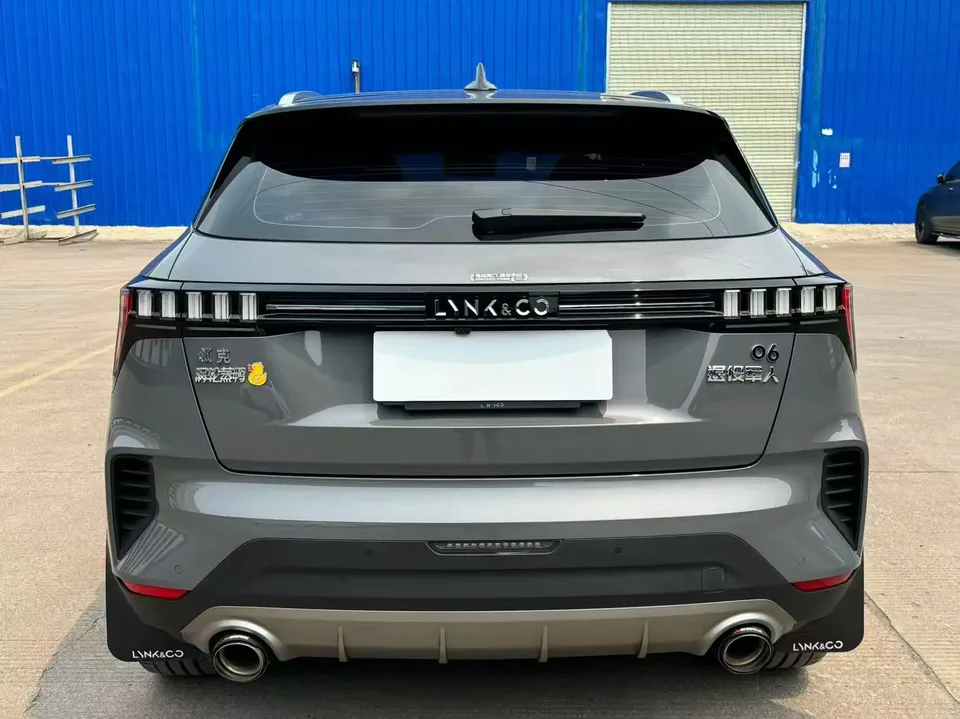 Lynk & Co 06 Lynk & Co 06 2023 Remix 1.5T Halo 2023 — миниатюра 2