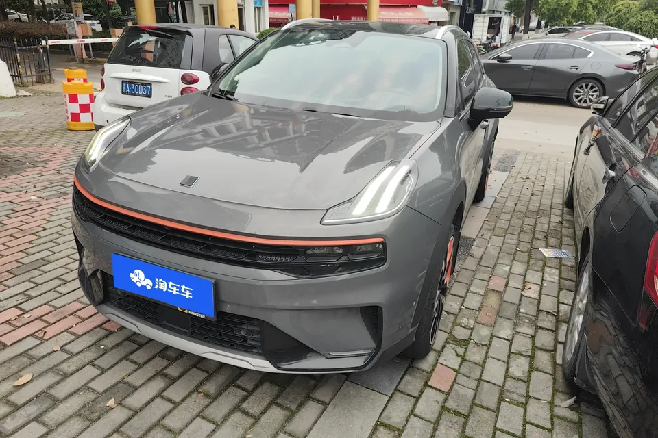 Lynk & Co 06 2022