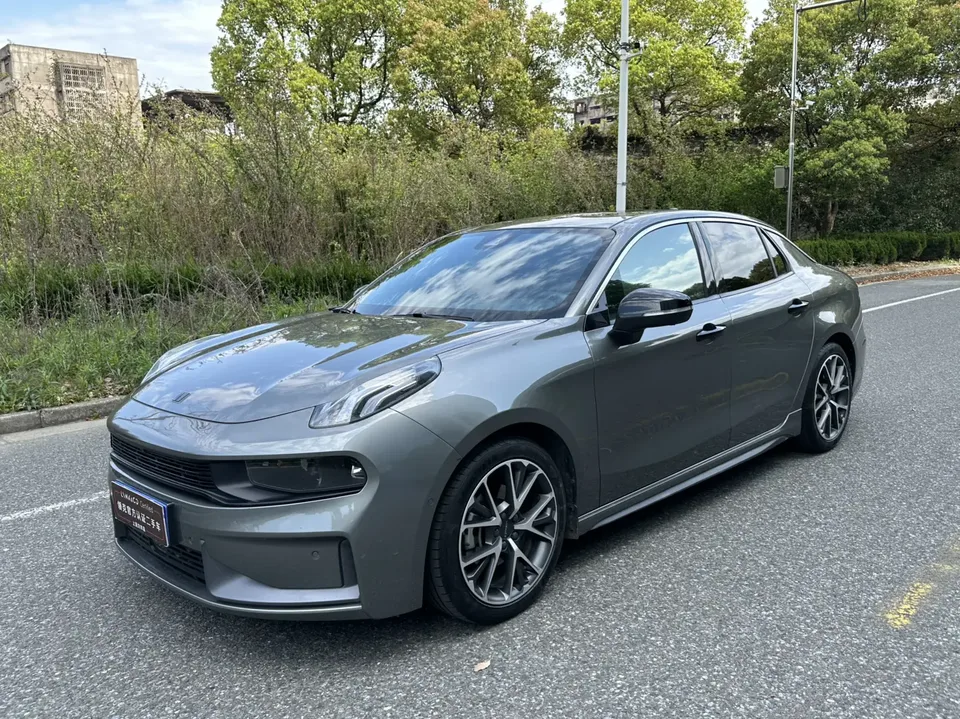 Lynk & Co 03 2022