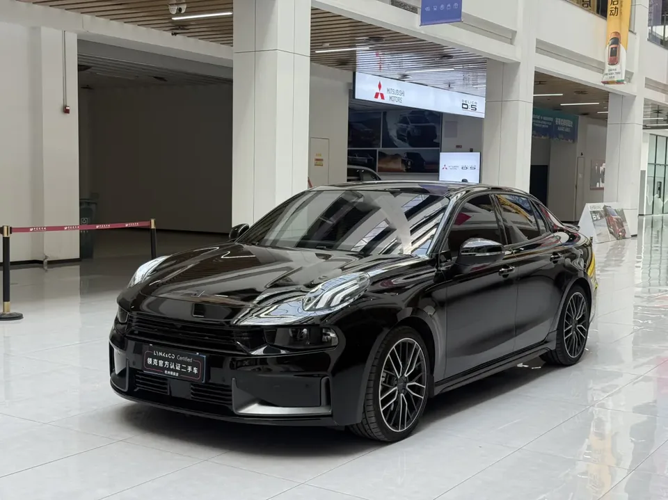 Lynk & Co 03 2022