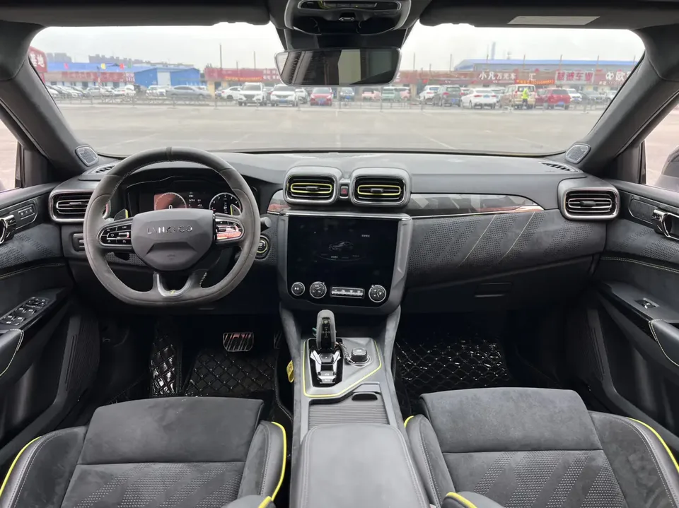 Lynk & Co 03 03+ 2.0TD Final Edition 2023 — миниатюра 4