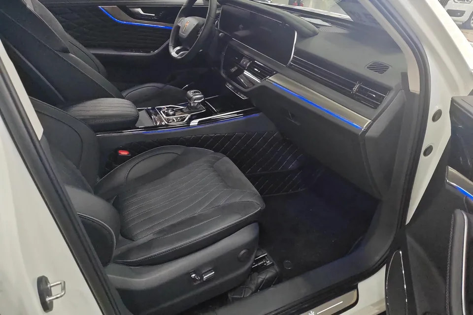 Hongqi HS5 Hongqi HS5 2022 facelift 2.0T Zhilian Qixiang Edition 2022 — миниатюра 3