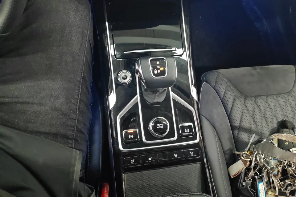 Hongqi HS5 Hongqi HS5 2022 facelift 2.0T Zhilian Qixiang Edition 2022 — миниатюра 4