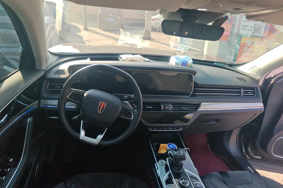 Hongqi HS5 Hongqi HS5 2022 facelift 2.0T Zhilian Qixiang Edition 2023 — миниатюра 3