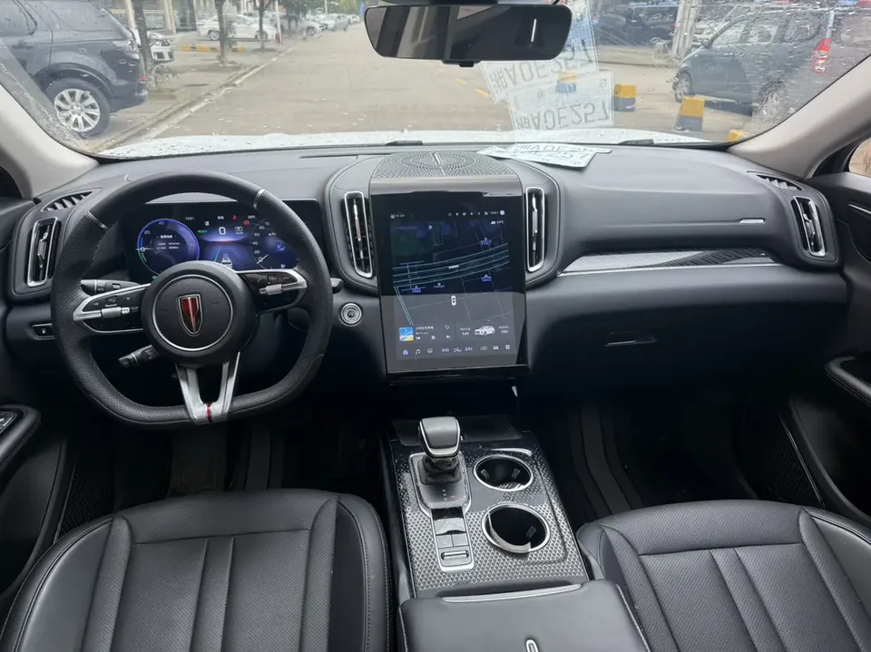 Hongqi HS3 PHEV 115km Jinwei Edition 2024 — миниатюра 3
