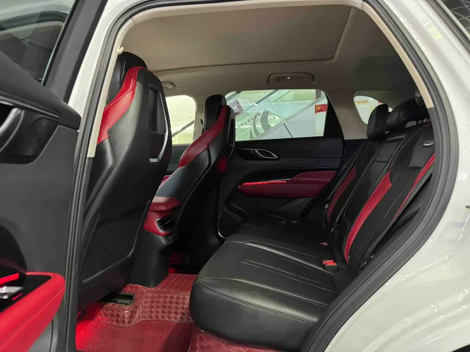 Hongqi HS3 2.0T available version 2024 — миниатюра 3