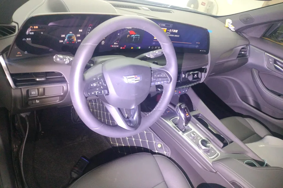 Cadillac CT5 Cadillac CT5 2024 28T Luxury Pro 2025 — миниатюра 3