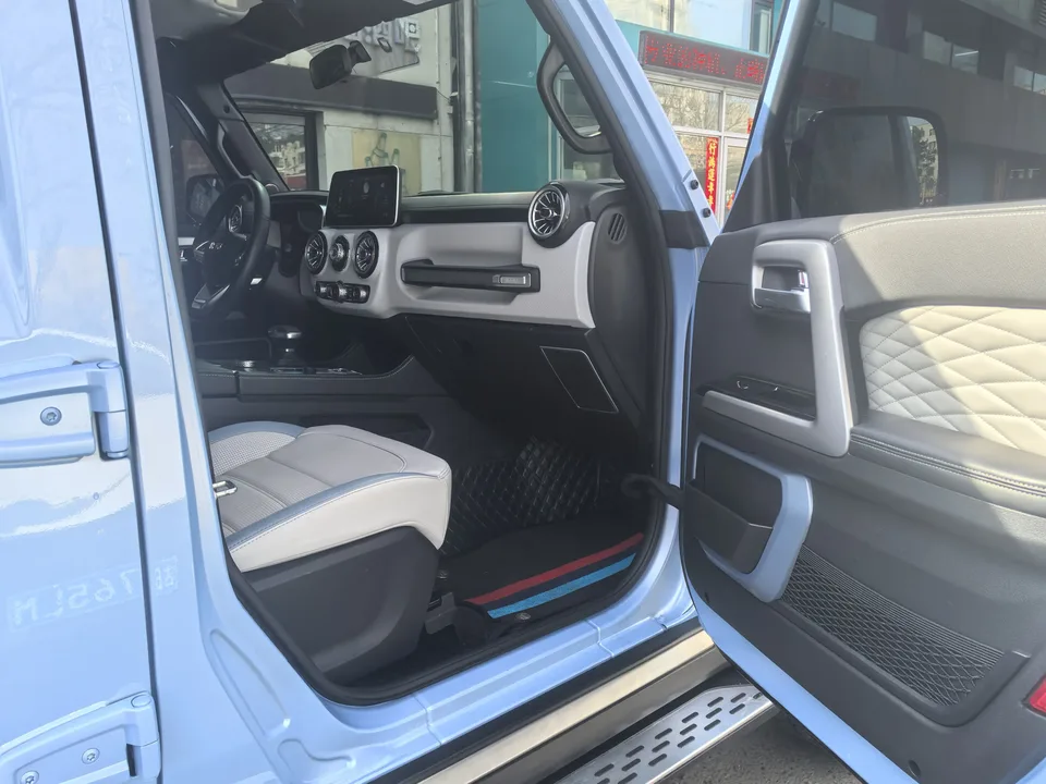 BAIC Beijing Off-road BJ40 2.0D Automatic 4WD Blade Hero Glory Edition 2024 — миниатюра 3