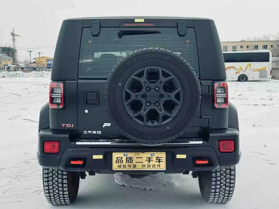 BAIC Beijing Off-road BJ40 Beijing Off-road BJ40 2023 2.0D Automatic 4WD Blade Hero Edition Knight Edition 2023 — миниатюра 2