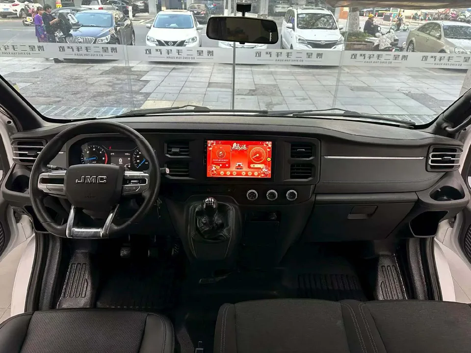 Jiangling Fushun 2.0T manual diesel short-axle low-top commercial multi-purpose passenger car 5 seats 2024 — миниатюра 3