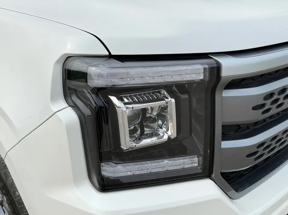 Jiangling Avenue Almighty 2.3T manual diesel commercial version two-wheel drive long-axle comfort model 2024 — миниатюра 3