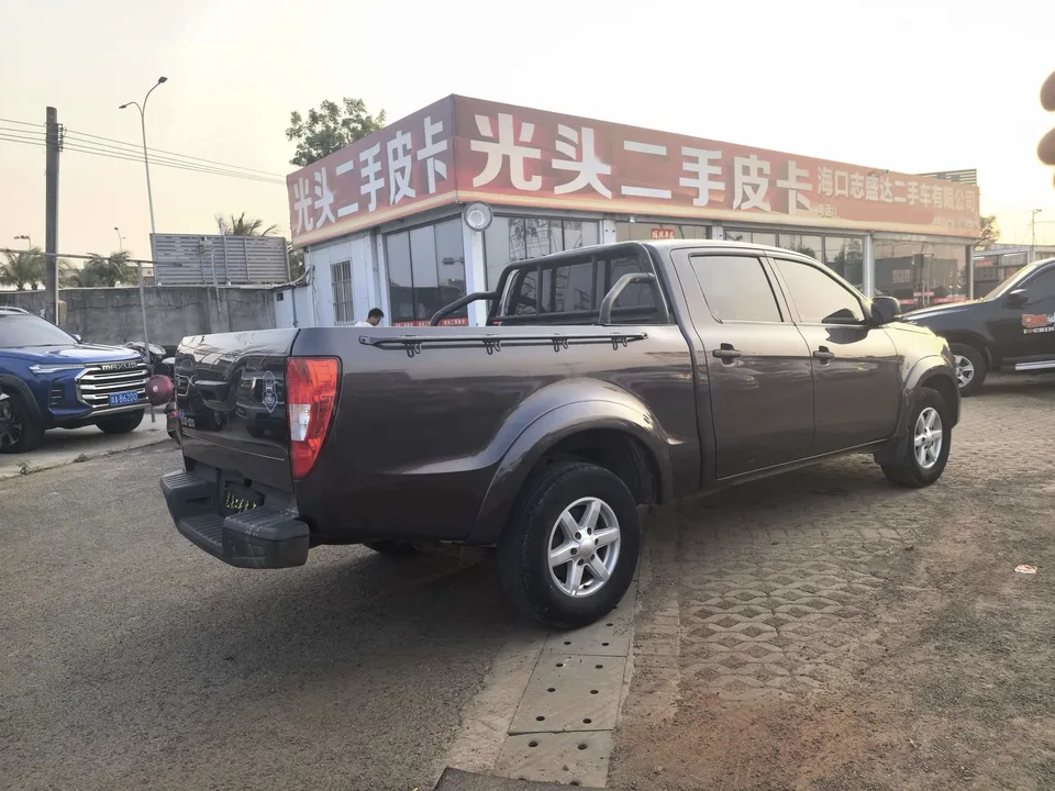 Jiangling Bible 2.5T Manual Diesel Two-wheel Drive Comfort Edition Long Axis Flat Bottom Cargo Box 2024 — миниатюра 2