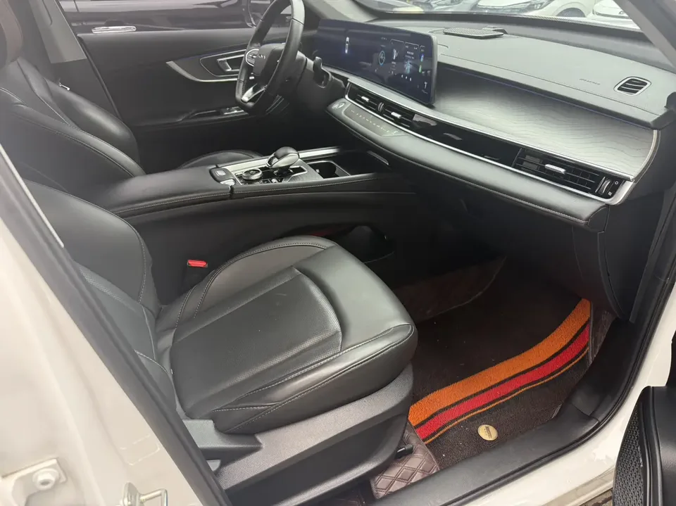 Chery Tiggo 8 Pro 290T two-wheel drive deep space version 5 seats 2022 — миниатюра 3