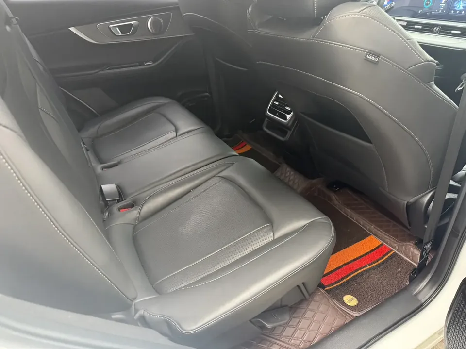 Chery Tiggo 8 Pro 290T two-wheel drive deep space version 5 seats 2022 — миниатюра 5
