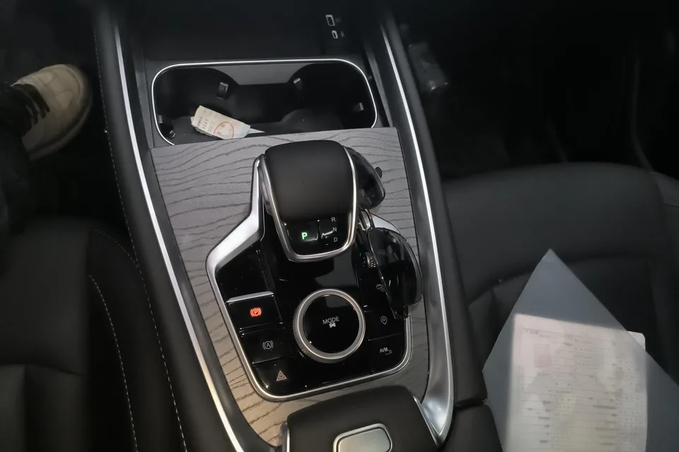 Chery Tiggo 8 Pro Tiggo 8 PRO 2025 290T 2WD Luxury Edition 2025 — миниатюра 4