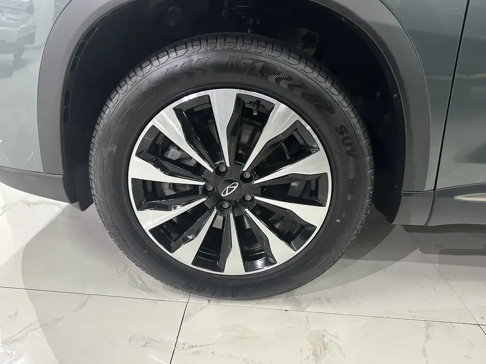 Chery Tiggo 8 PLUS Tiggo 8 PLUS 2025 Kunpeng 290TGDI DCT Premium 5-seater 2024 — миниатюра 5