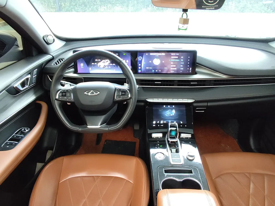 Chery Tiggo 8 PLUS 290TGDI DCT luxury version 2022 — миниатюра 5