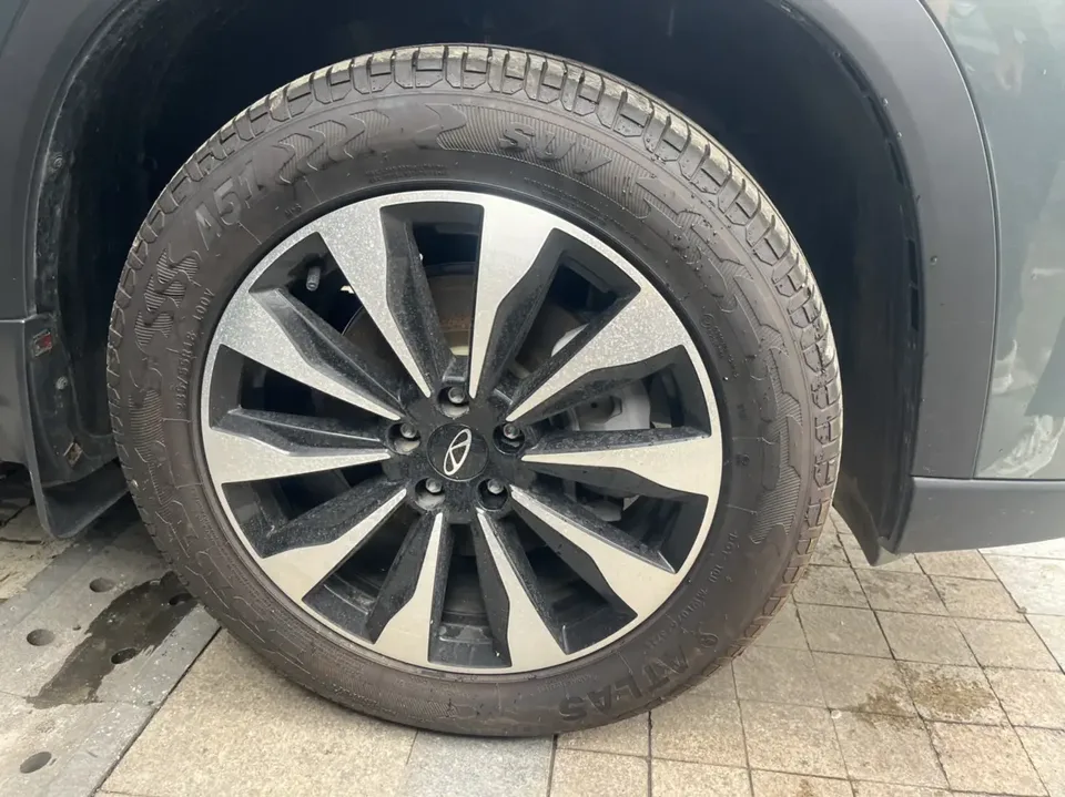 Chery Tiggo 8 PLUS Tiggo 8 PLUS 2025 Kunpeng 290TGDI DCT Luxury 7-seater 2025 — миниатюра 3