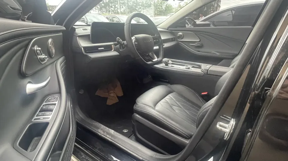 Chery Arrizo 8 1.6TGDI DCT Excellence Edition 2024 — миниатюра 4