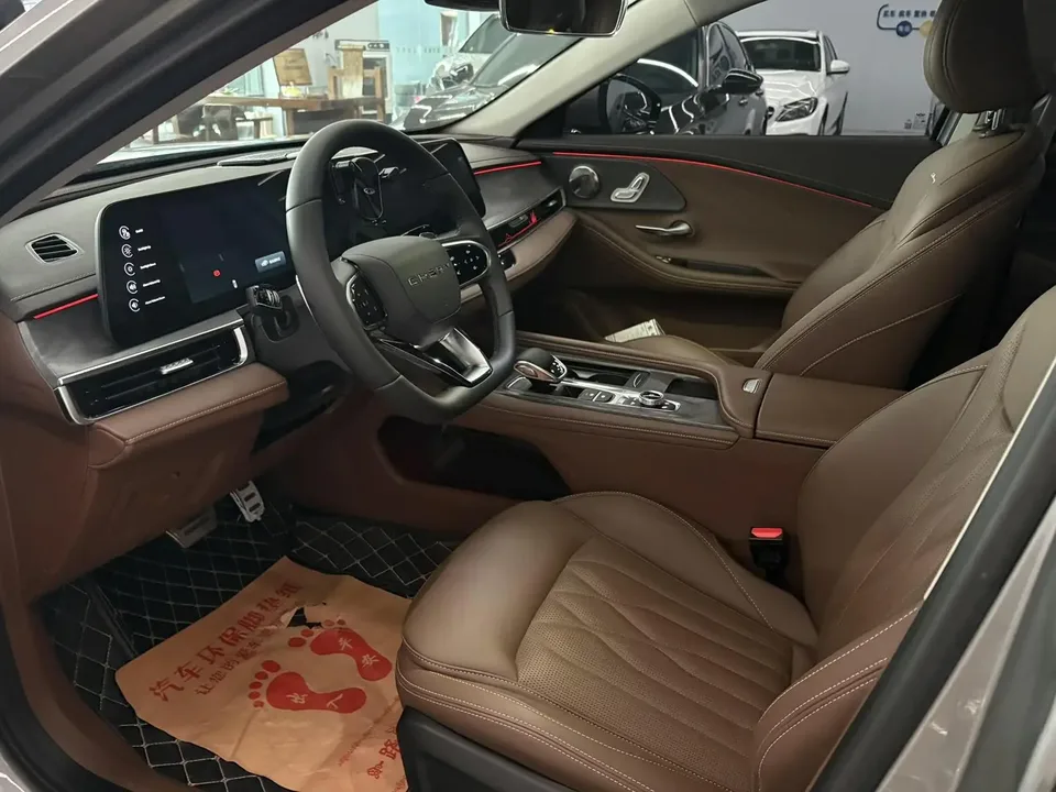 Chery Arrizo 8 High Energy Edition 2.0T DCT 2024 — миниатюра 5