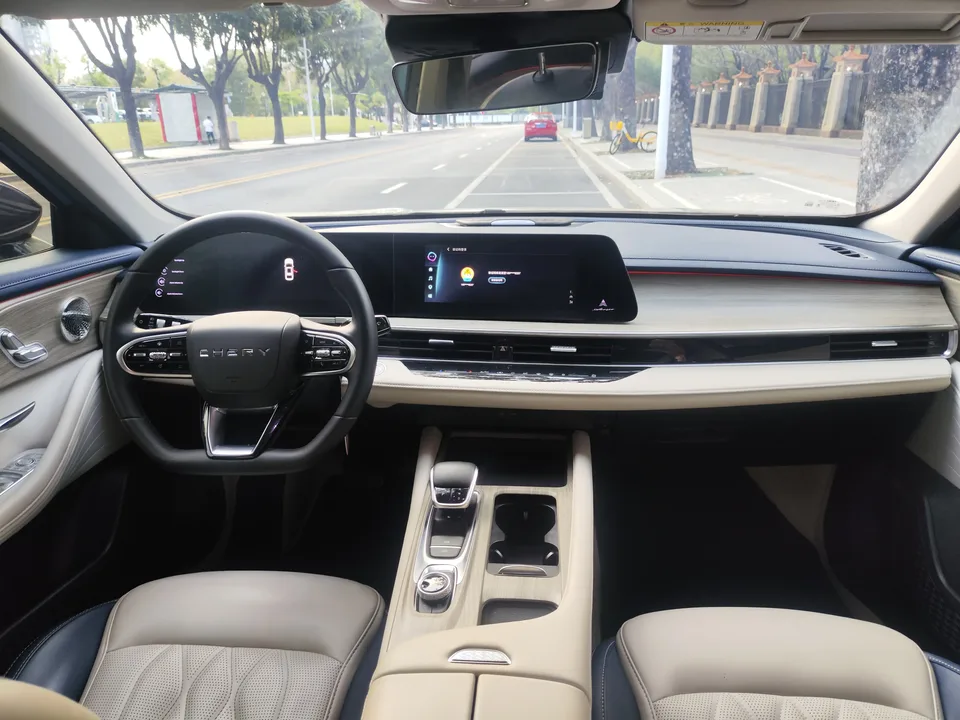 Chery Arrizo 8 1.6TGDI DCT 2023 — миниатюра 3