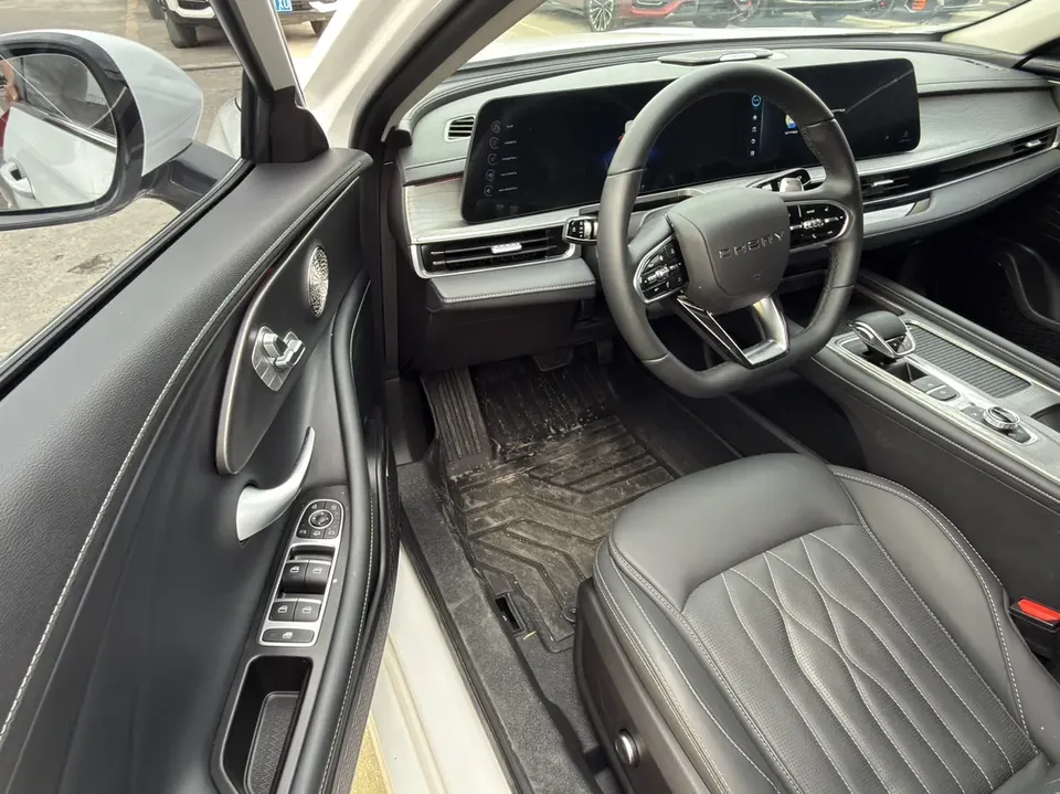 Chery Arrizo 8 1.6TGDI DCT Intelligent 2024 — миниатюра 4