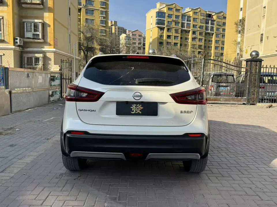 Nissan Qashqai Qashqai 2023 Classic 2.0L Leading Edition 2024 — thumbnail 2