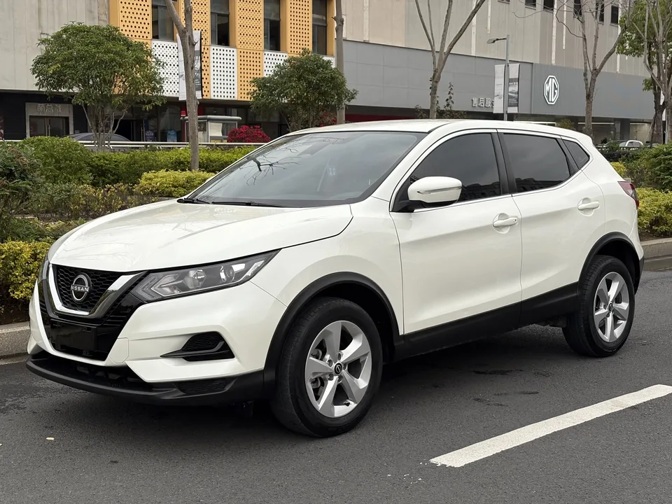 Nissan Qashqai Classic 2.0L Comfort Edition 2023 — фото 1, купить с доставкой в Москву