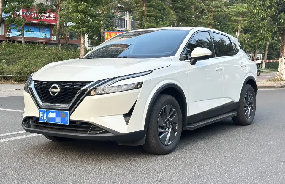 Nissan Qashqai 1.3T Elite Edition 2024 — фото 1, купить с доставкой в Москву