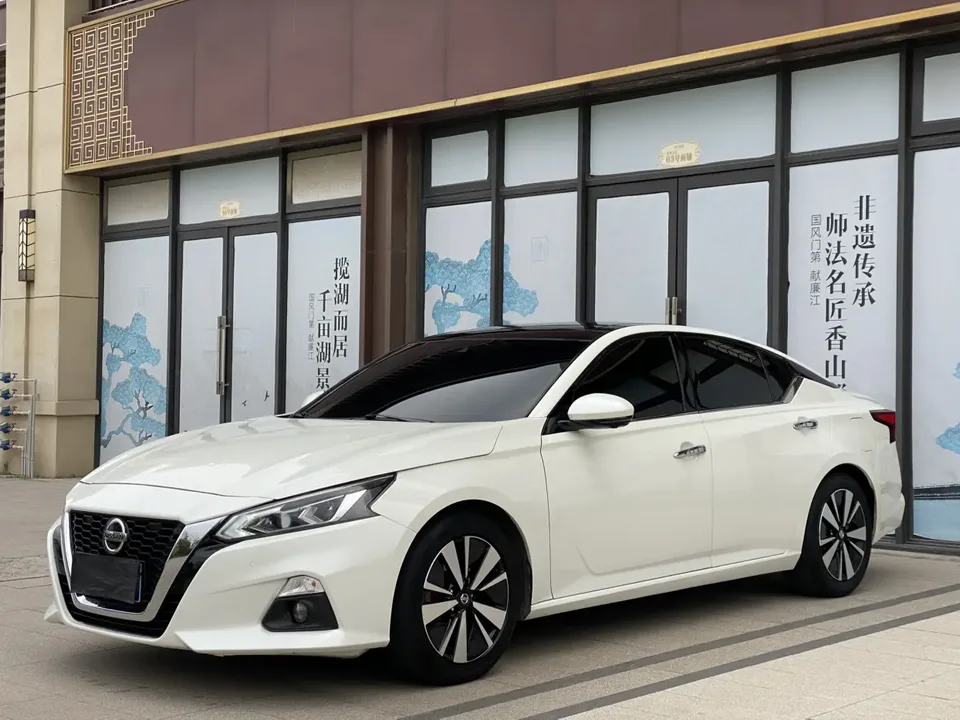 Nissan Altima Teana 2021 Teana 2021 2.0L XL Upper AD1 Smart Travel Navigation Edition 2022 — photo 1, buy with delivery to Moscow