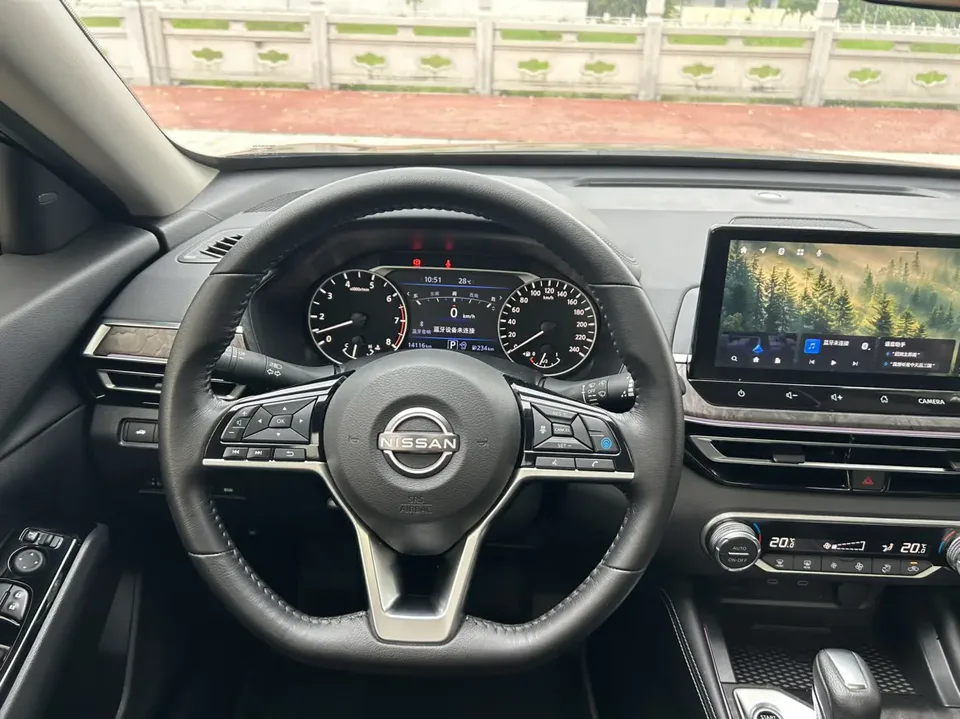 Nissan Altima 2.0L XL-Upr Premium Edition 2024 — миниатюра 3