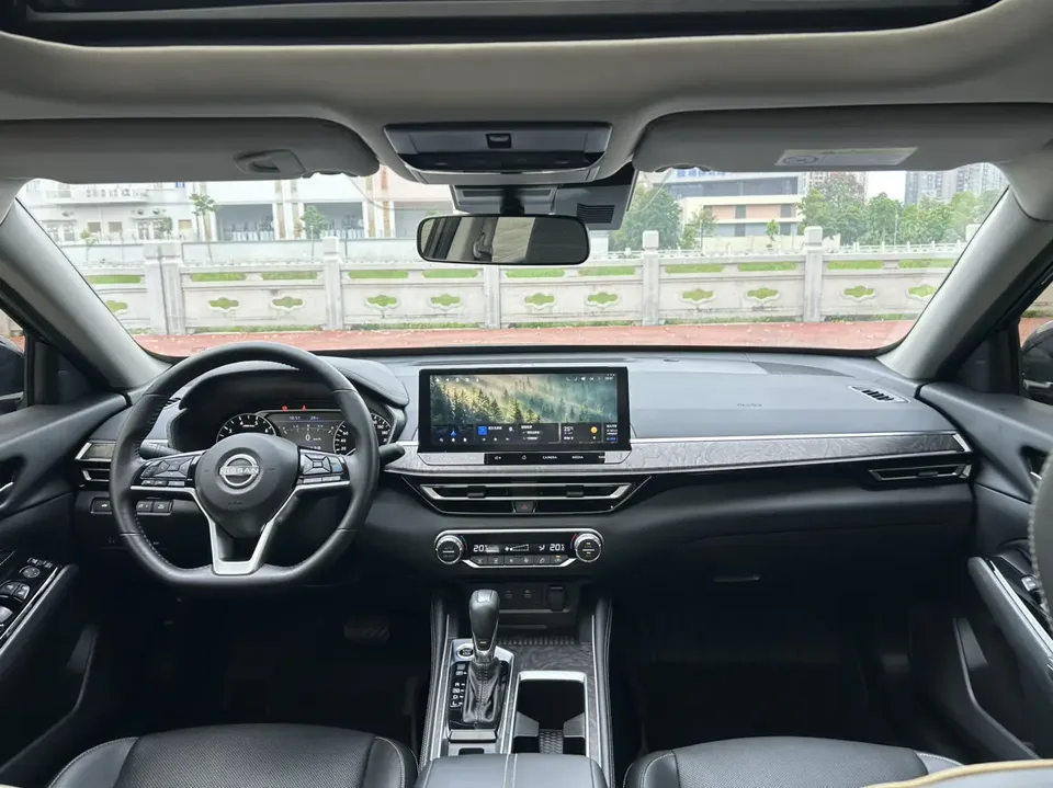 Nissan Altima 2.0L XL-Upr Premium Edition 2024 — миниатюра 5