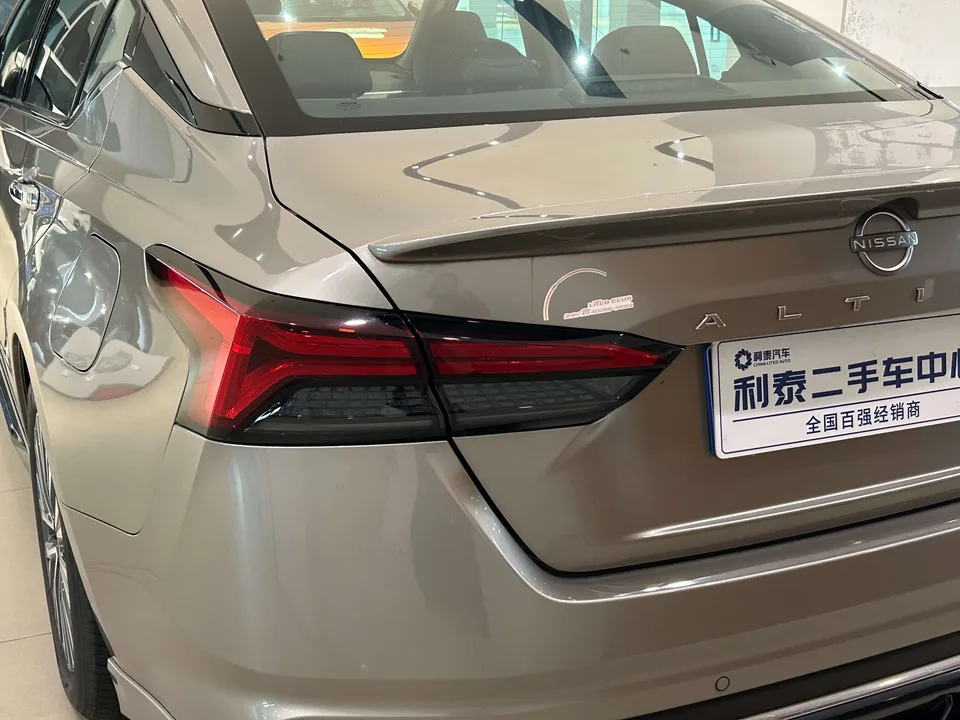 Nissan Altima 2.0L XL-Upr Premium Edition 2022 — миниатюра 3