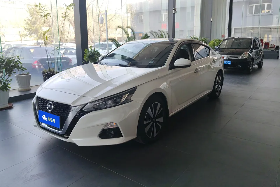 Nissan Altima Teana 2021 2.0L XL Comfort Edition 2022 — фото 1, купить с доставкой в Москву