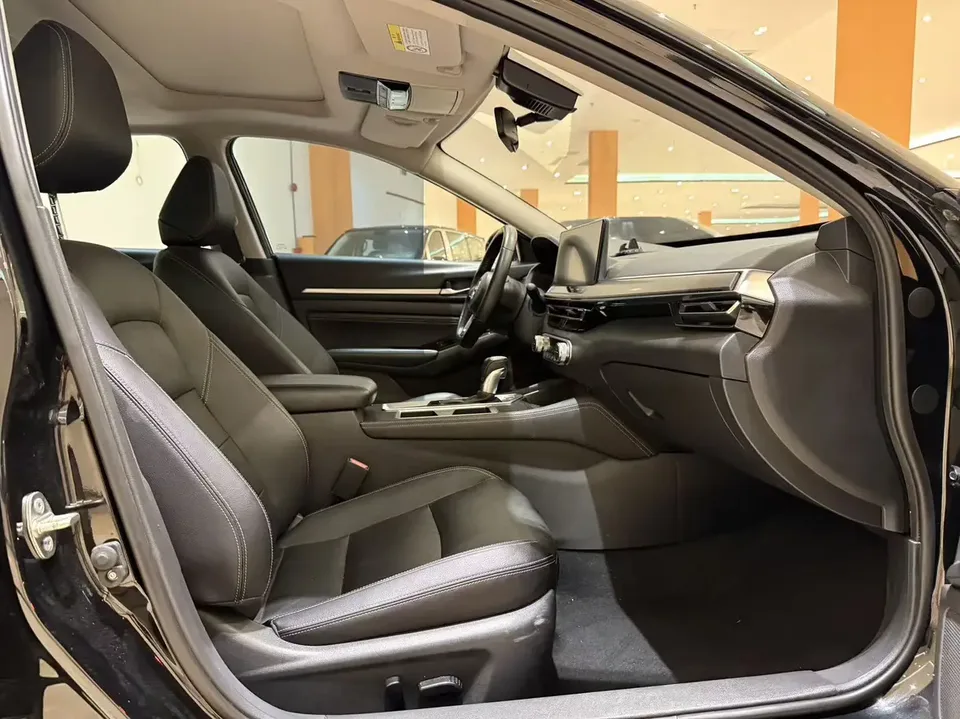 Nissan Altima Teana 2.0L XL-TLS Enjoy Edition 2023 — миниатюра 3