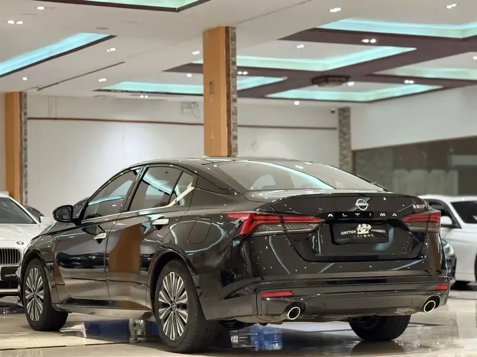 Nissan Altima Teana 2.0L XL-TLS Enjoy Edition 2023 — миниатюра 4