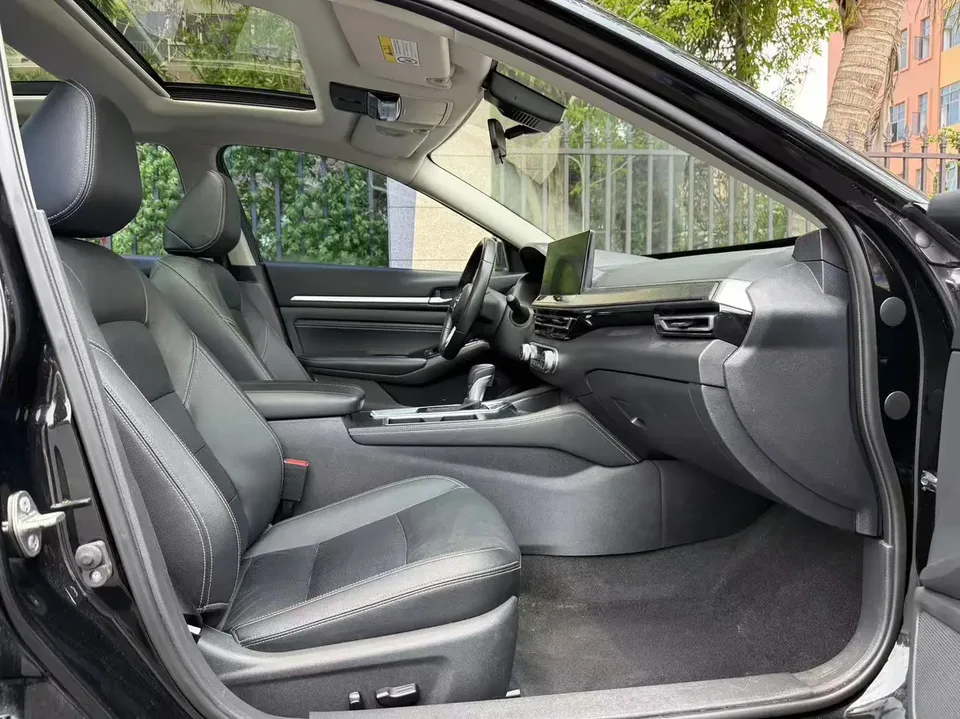 Nissan Altima 2.0L XE Pure Edition 2023 — миниатюра 5