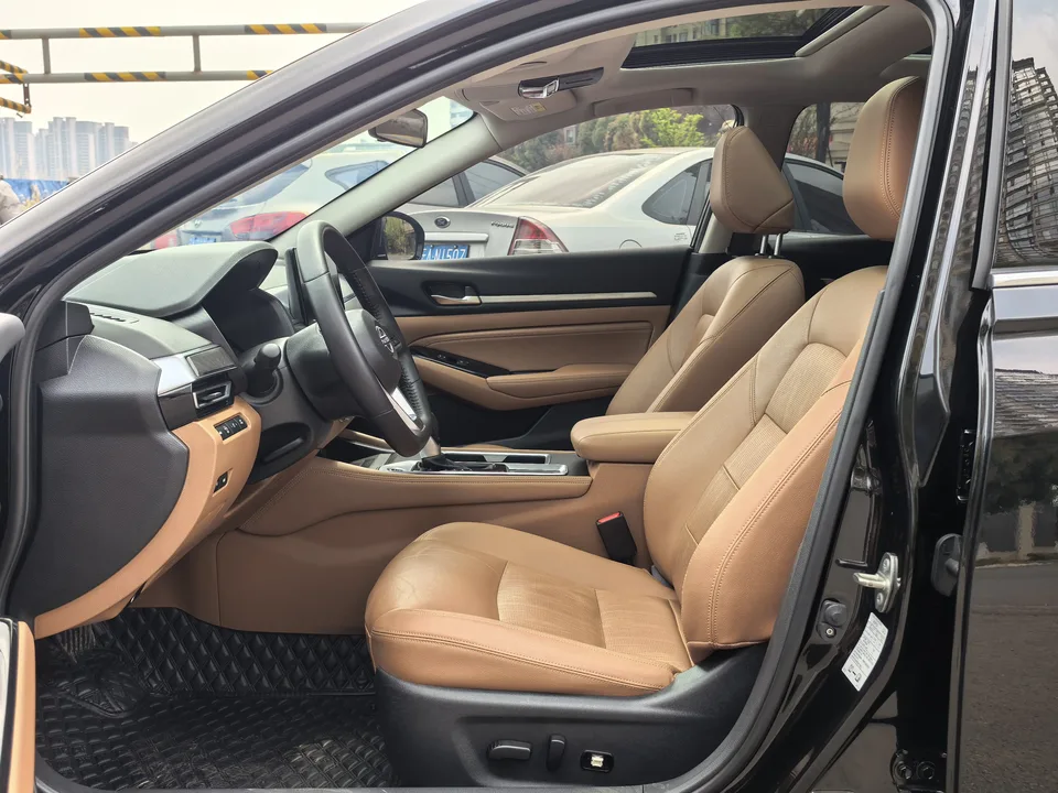 Nissan Altima 2.0L XE Pure Edition 2023 — миниатюра 3
