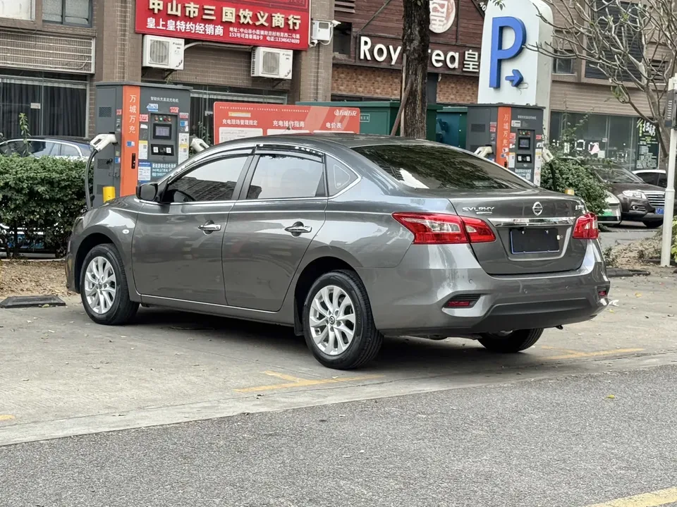 Nissan Sylphy Sylphy 2024 classic 1.6L XE CVT comfort version 2025 — thumbnail 2