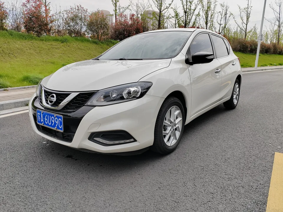Nissan Tiida Tiida 2023 1.6L CVT Intelligent Travel Edition 2023 — photo 1, buy with delivery to Moscow