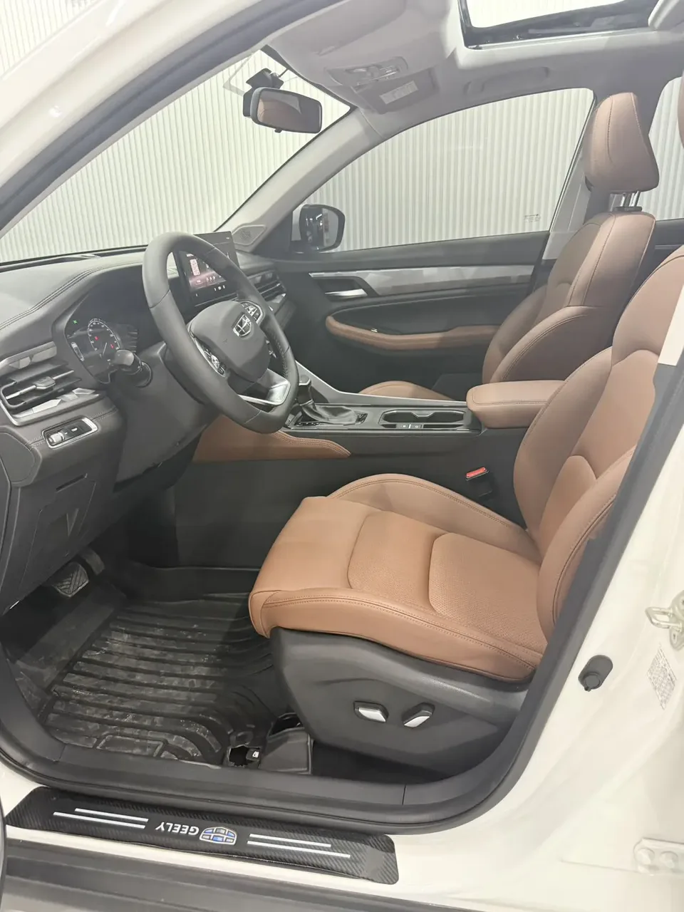 Geely Vision X6 PRO 1.4T Automatic Premium Edition 2023 — миниатюра 5