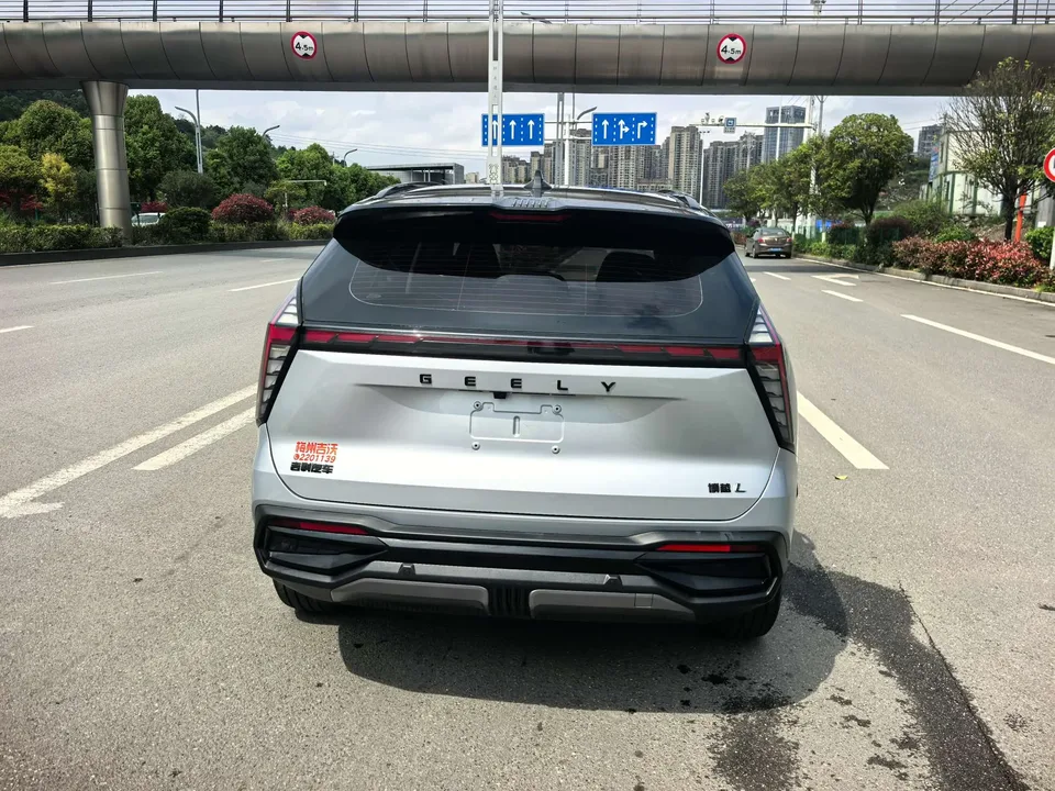 Geely Atlas L Boyue L 2023 1.5TD DCT Premium Edition 2023 — миниатюра 4