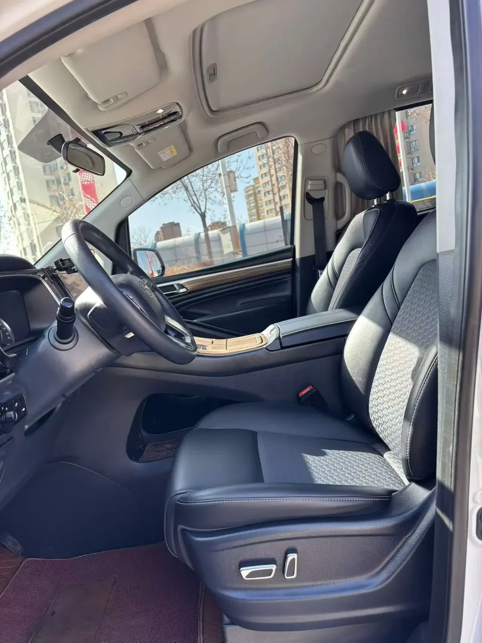 GAC Trumpchi M8 Trumpchi M8 2021 Lingxiu Series 390T Deluxe Edition 2022 — миниатюра 5