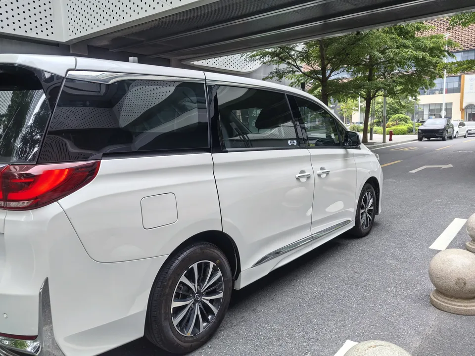 GAC Trumpchi M8 Trumpchi M8 2023 Lingxiu Series 390T Deluxe Edition 2023 — миниатюра 3