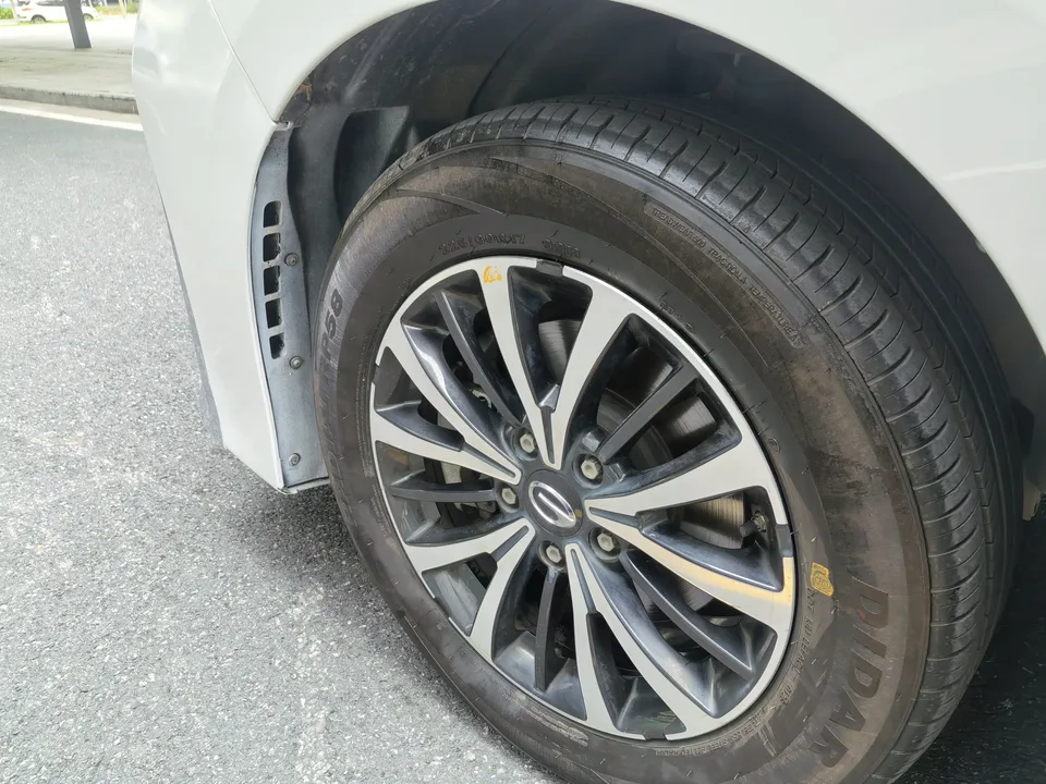 GAC Trumpchi M8 Trumpchi M8 2023 Lingxiu Series 390T Deluxe Edition 2023 — миниатюра 4