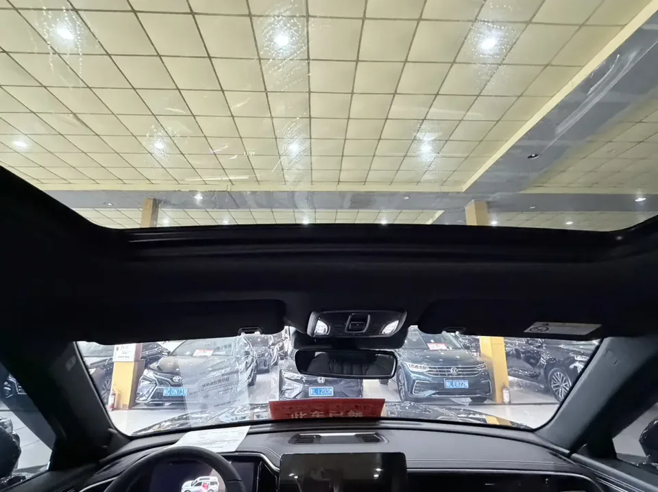 GAC Trumpchi GS8 Trumpchi GS8 2022 Pilot Series 2.0TGDI 2WD luxury smart connected version 7 seats 2023 — миниатюра 3