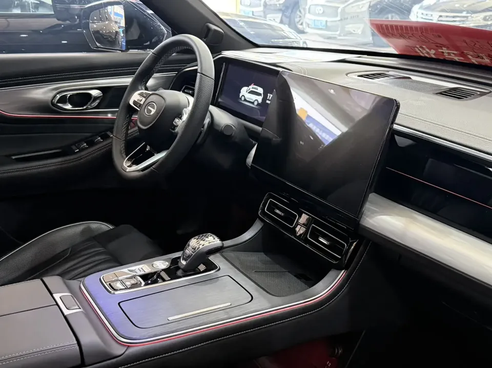 GAC Trumpchi GS8 Trumpchi GS8 2022 Pilot Series 2.0TGDI 2WD luxury smart connected version 7 seats 2023 — миниатюра 4